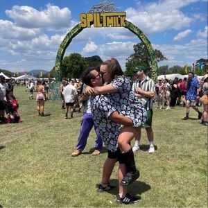 Meet your Posher, Ebony